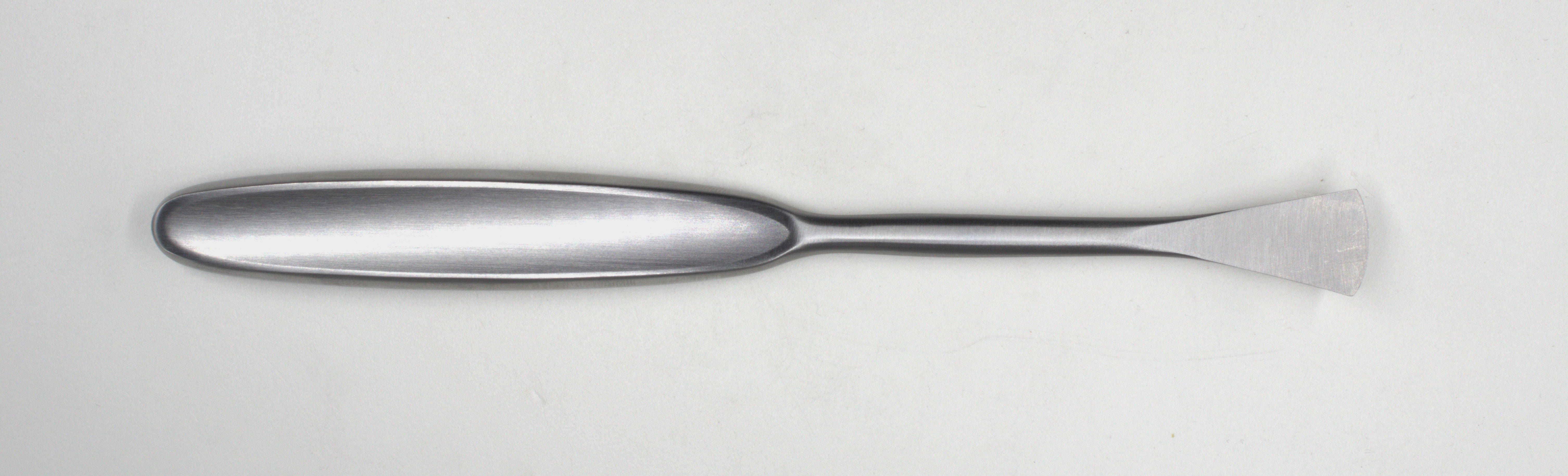 Cushing Elevator Sharp Round Edge